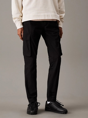 Pantalón cargo Calvin Klein Jeans J30J327614 BEH ck black - Imagen 1