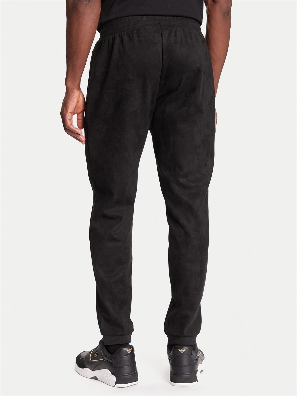 Pantalón Emporio Armani EA7 7M000676 AF16718 UC001 Black - Imagen 3