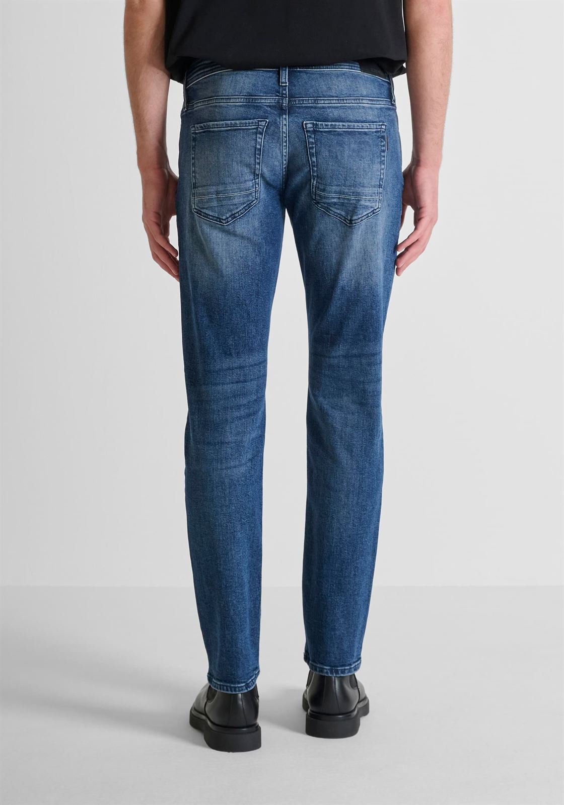 Pantalón Vaquero Antony Morato Comfort Tapered Fit MMDT00282 FA750599 7010 W02125 - Imagen 2
