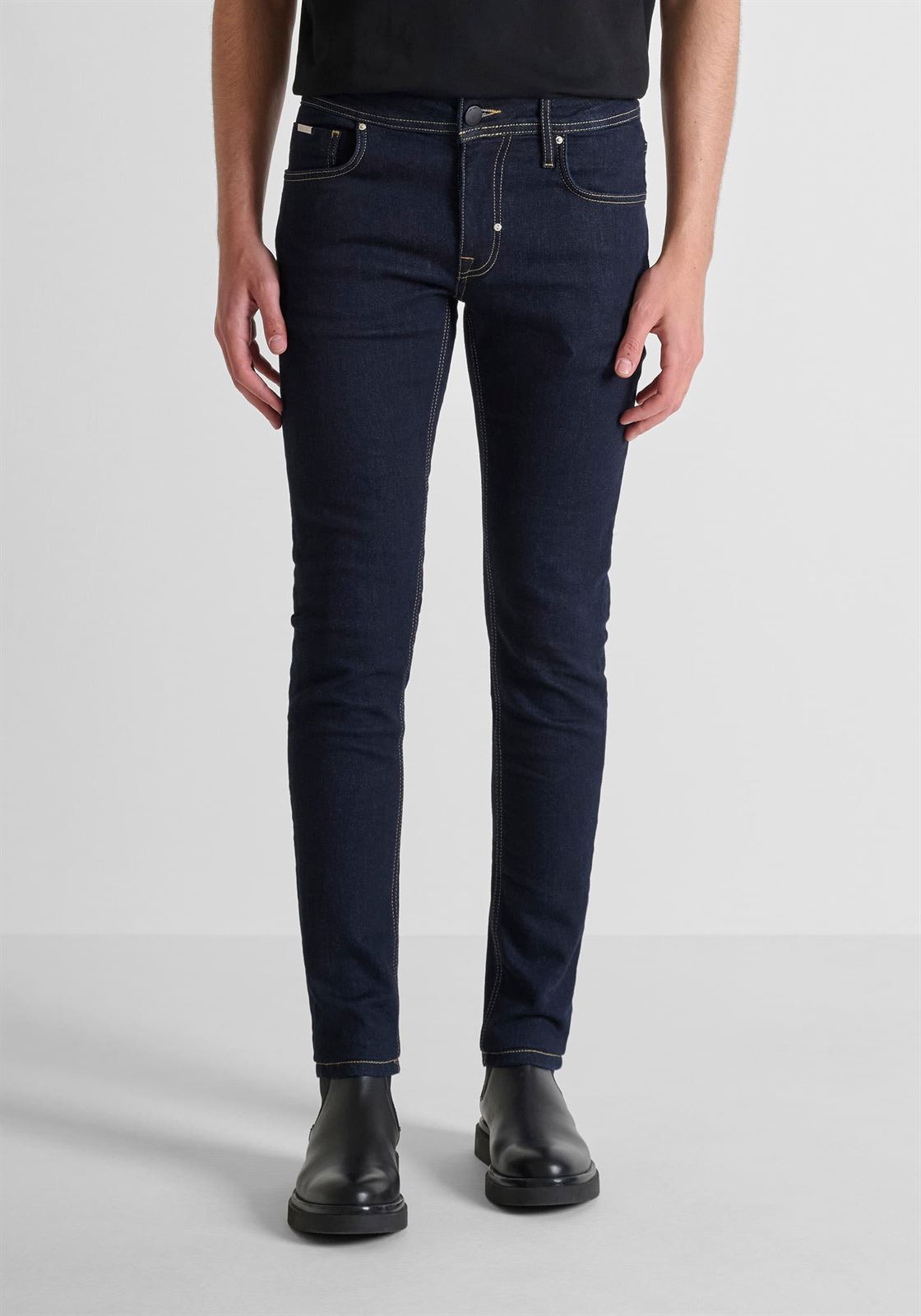 Pantalón Vaquero Antony Morato Ozzy Tapered Iconic MMDT00241 FA750581 7010 - Imagen 2