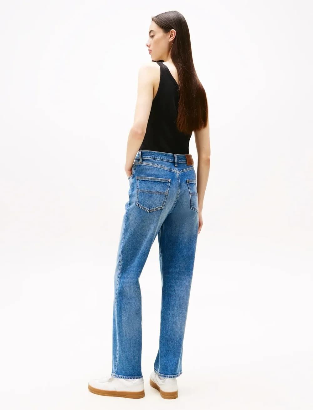 Pantalón Vaquero Tommy Jeans Denim medium Layla DW0DW20644 1A5 - Imagen 3