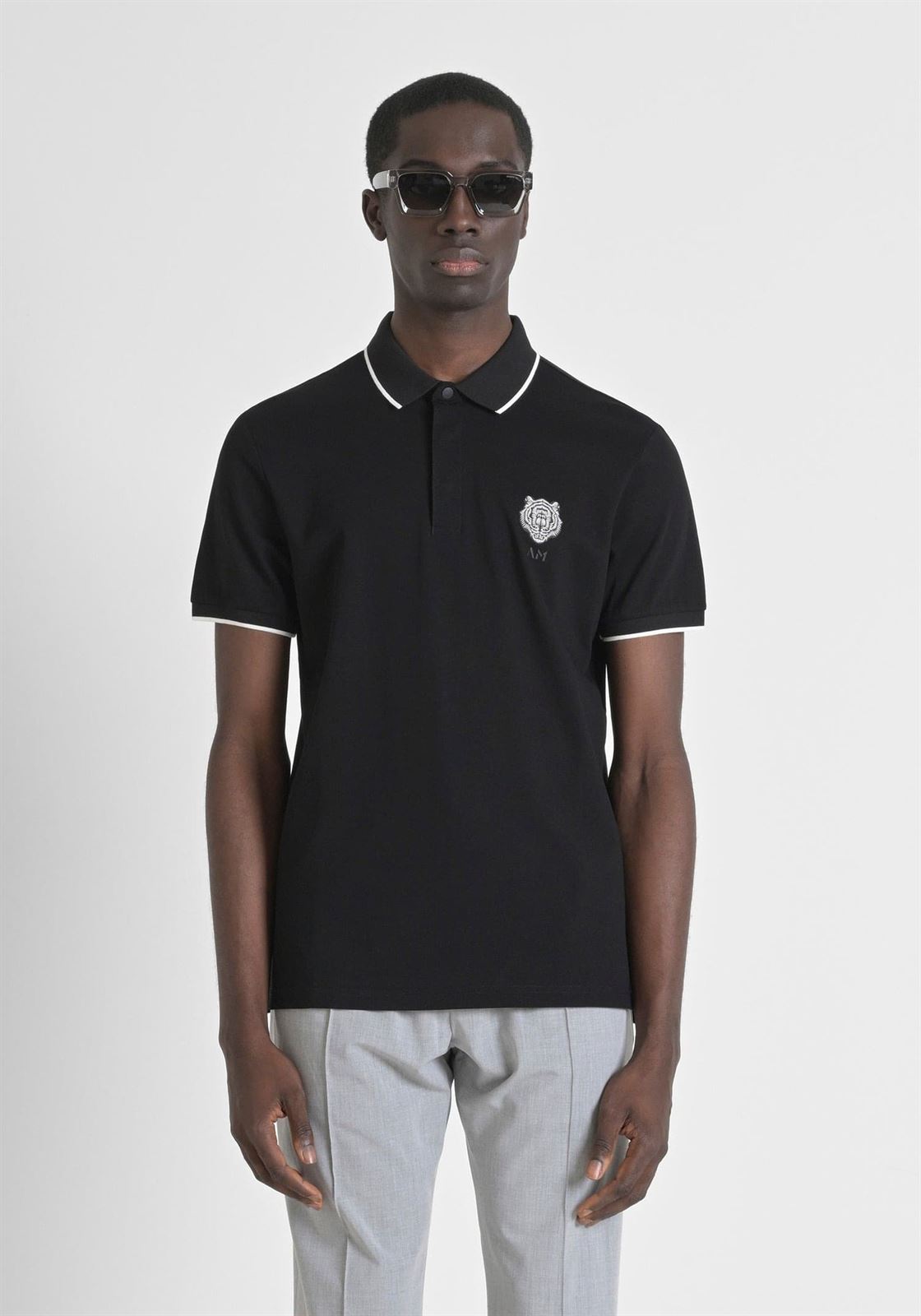 Polo Antony Morato Jakarta Black MMKS02470 FA100083 9000 - Imagen 3