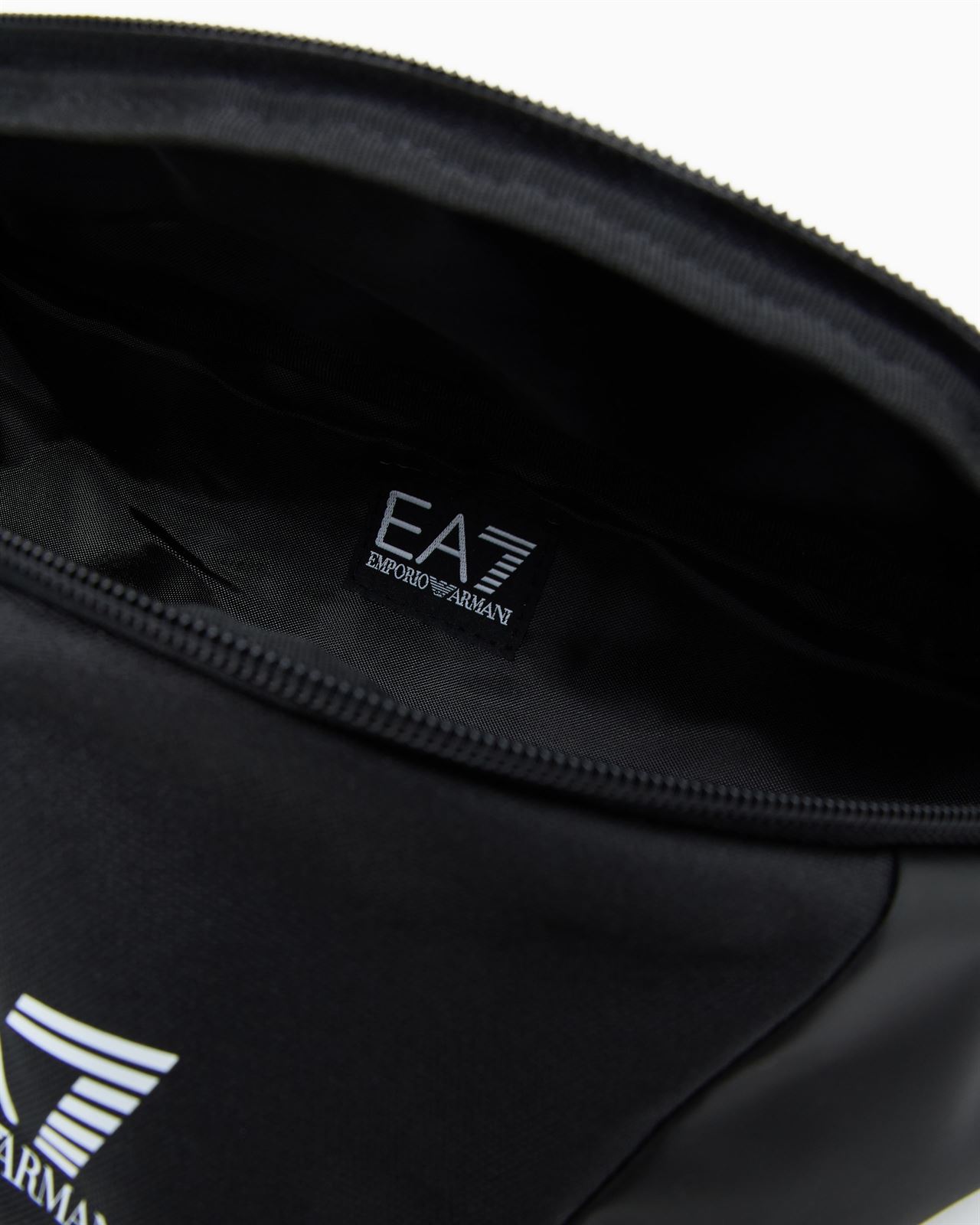 Riñonera EA7 Emporio Armani Black Beauty 7X000073 AF19722 UC001 - Imagen 4