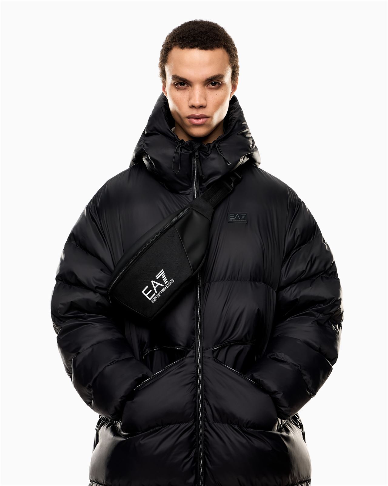 Riñonera EA7 Emporio Armani Black Beauty 7X000073 AF19722 UC001 - Imagen 7