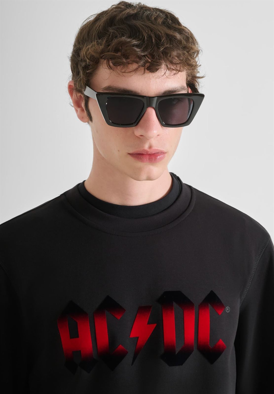 Sudadera Antony Morato ACDC Regular Fit MMFL01107 FA150222 9000 - Imagen 4