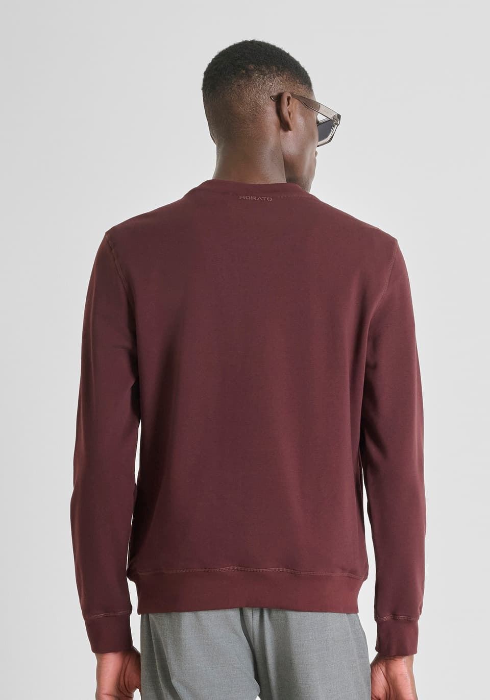 Sudadera Antony Morato Regular Fit Cereza Oscura MMFL01088 FA150222 5105 - Imagen 4
