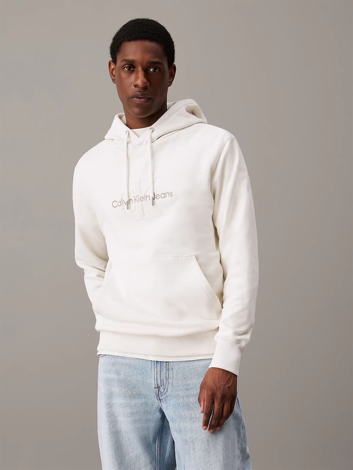 Sudadera Calvin Klein J30J326637 YBI Chenille Monologo - Imagen 3
