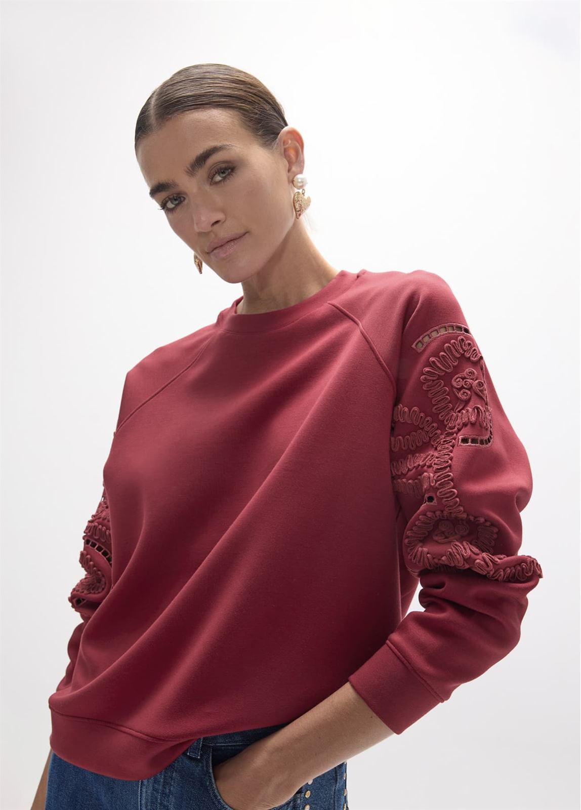 Sudadera manga raglan Lola Casademunt Color Vino LF2611034 - Imagen 3