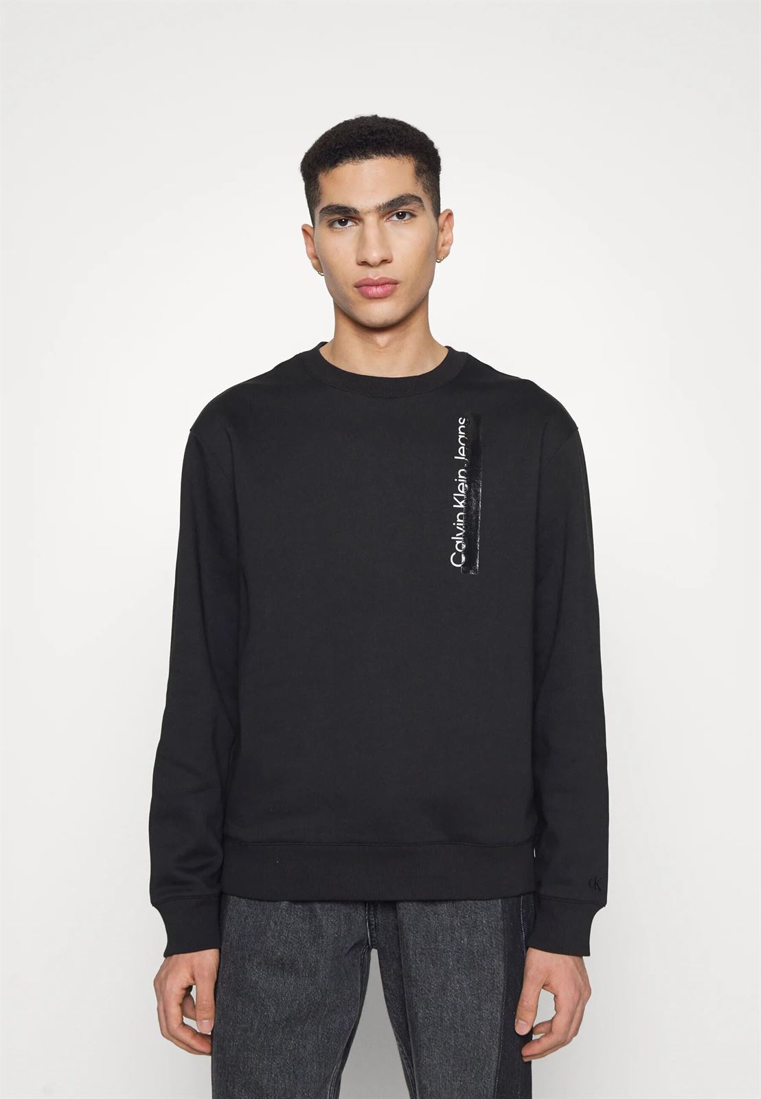 Sudadera sin capucha Calvin Klein J30J322210BEH Institutional Shine black - Imagen 1