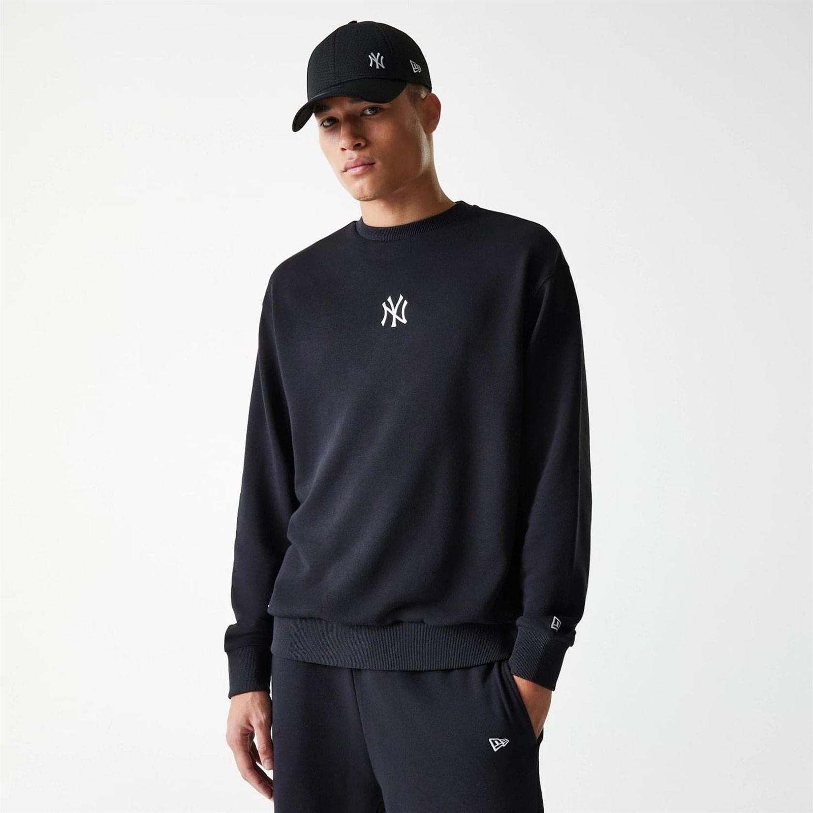 Sudadera sin capucha New Era MLB LE MIDI CREW BB NEYYAN Black - Imagen 2