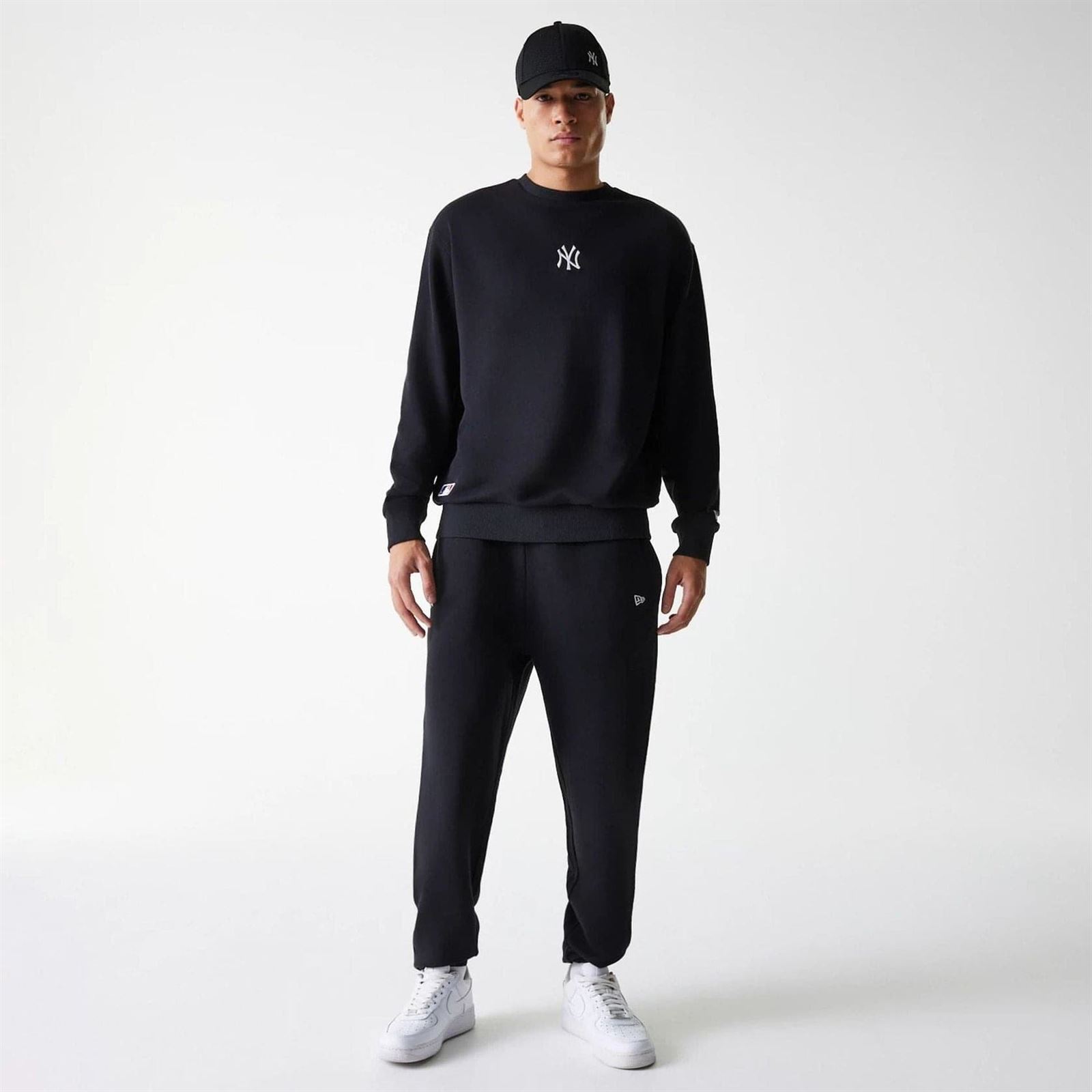 Sudadera sin capucha New Era MLB LE MIDI CREW BB NEYYAN Black - Imagen 5