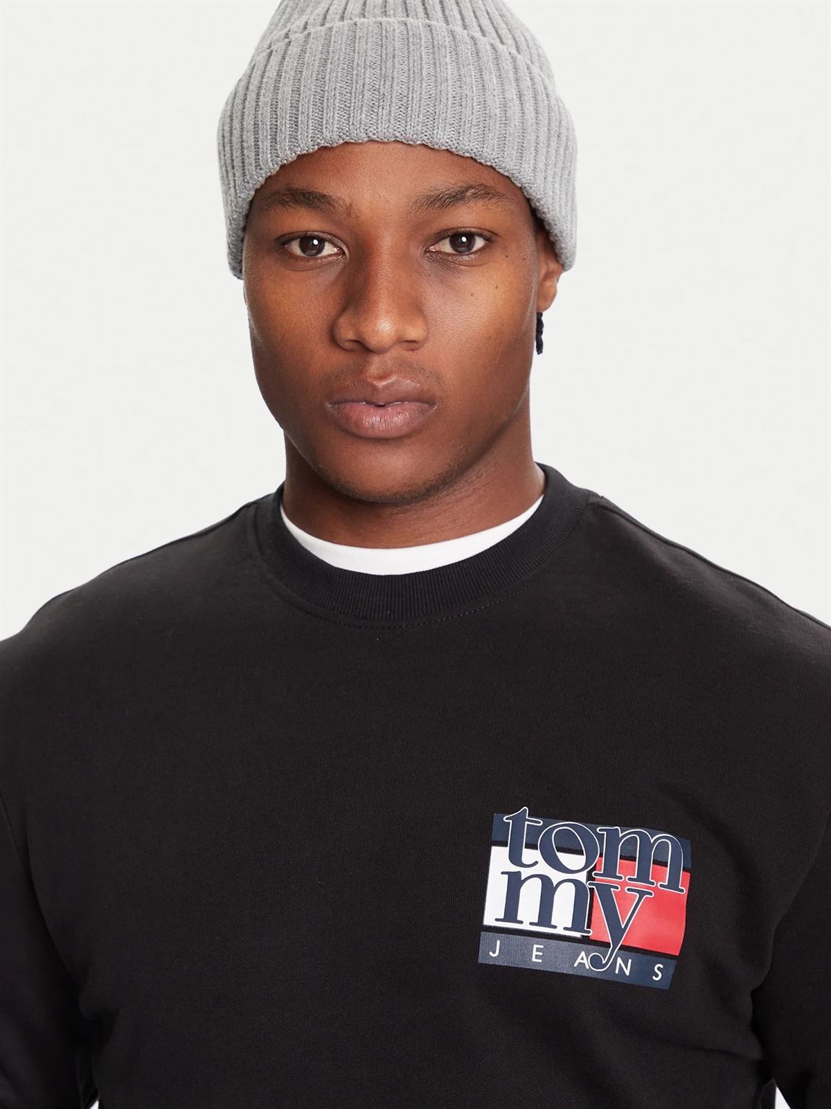 Sudadera TOMMY JEANS DM0DM22093 BDS BLACK - Imagen 4