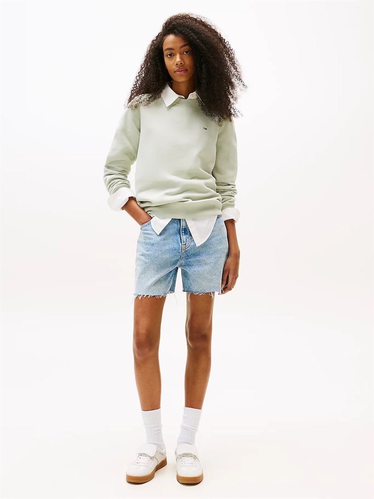 Sudadera Tommy Jeans Misty Sage DW0DW19959 M1C - Imagen 3