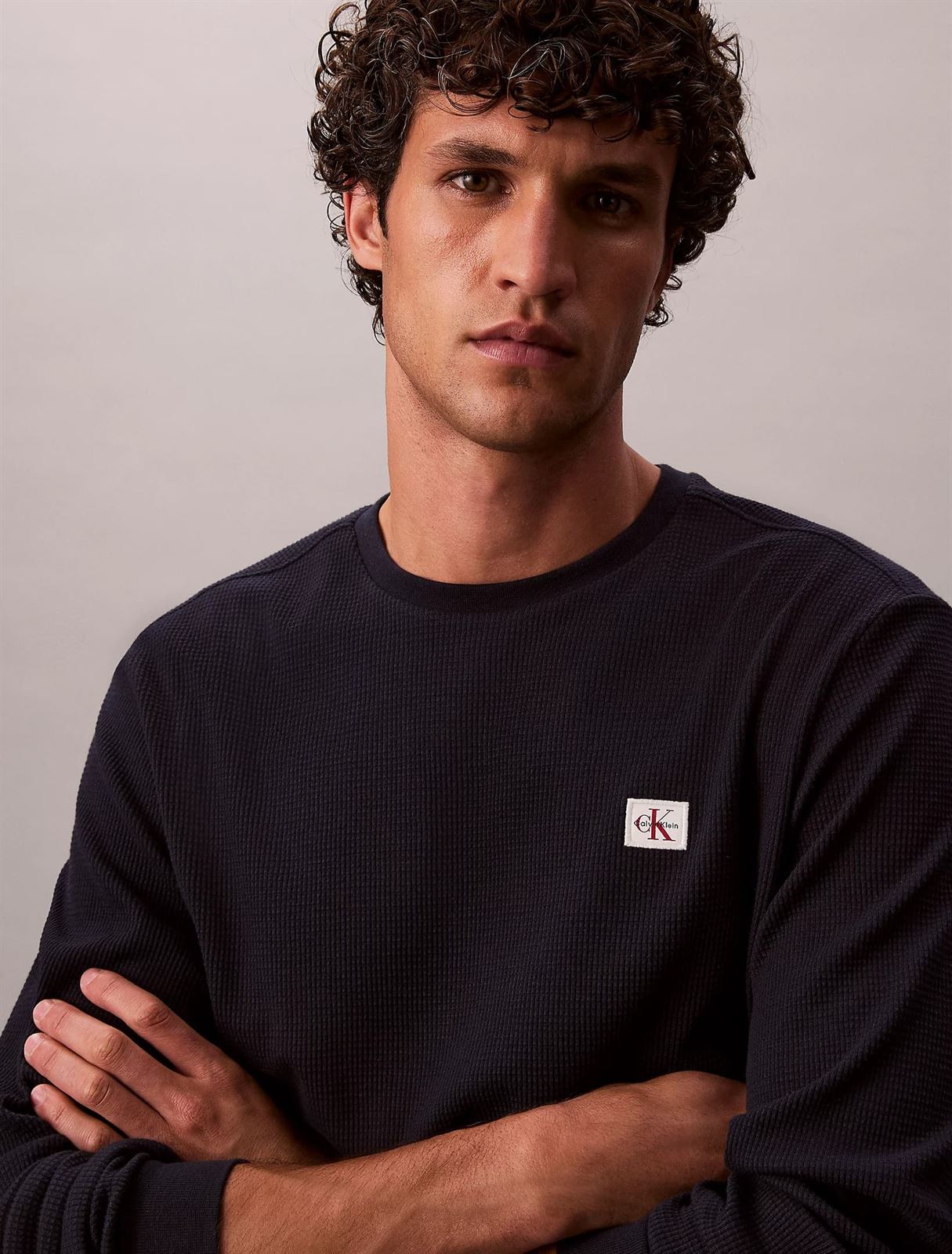 Sueter Calvin Klein Jeans LV040EM217 CEF dark sapphire - Imagen 4