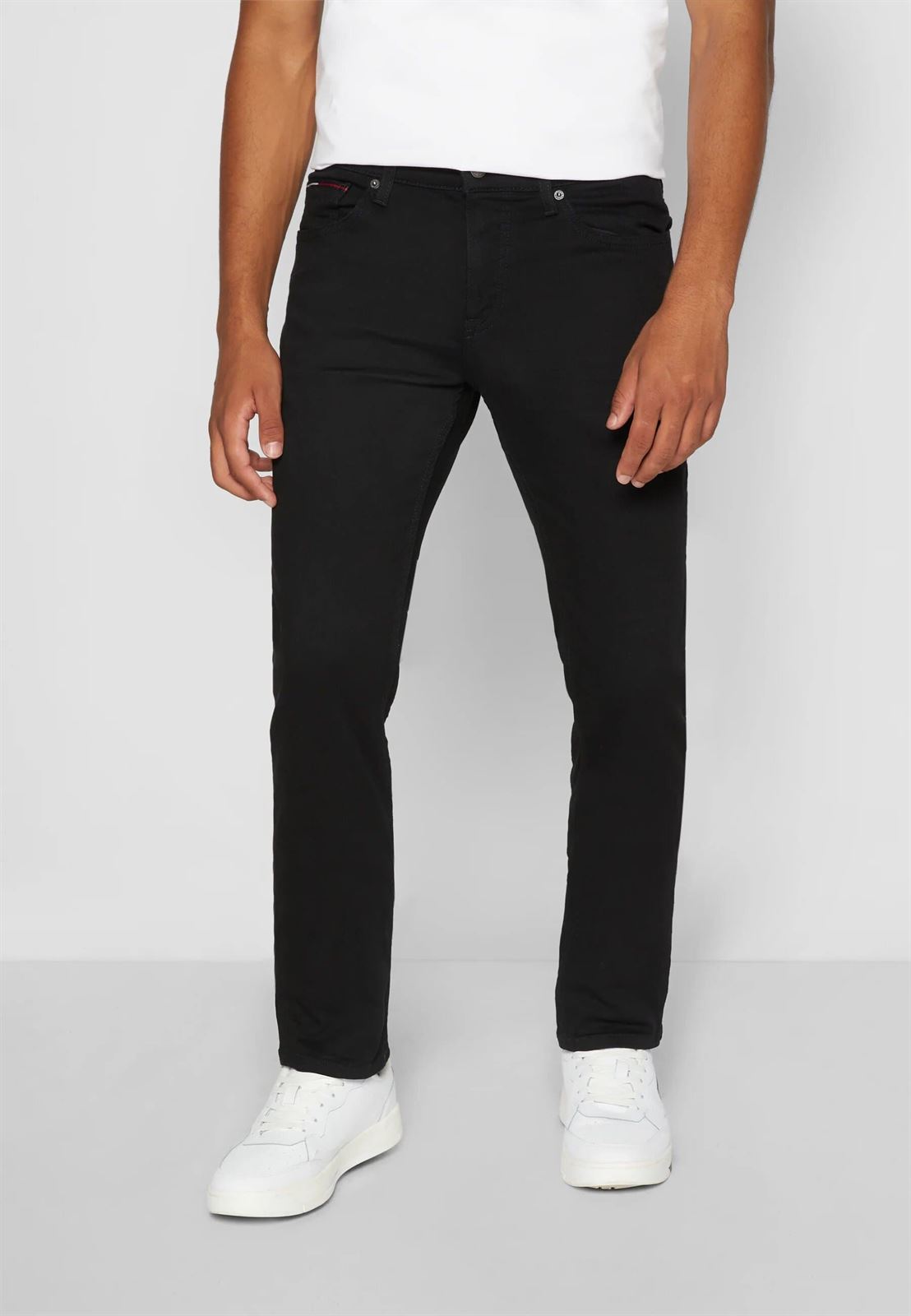 Vaquero TOMMY JEANS Scalton Slim DM0D148081BZ NEGRO - Imagen 1