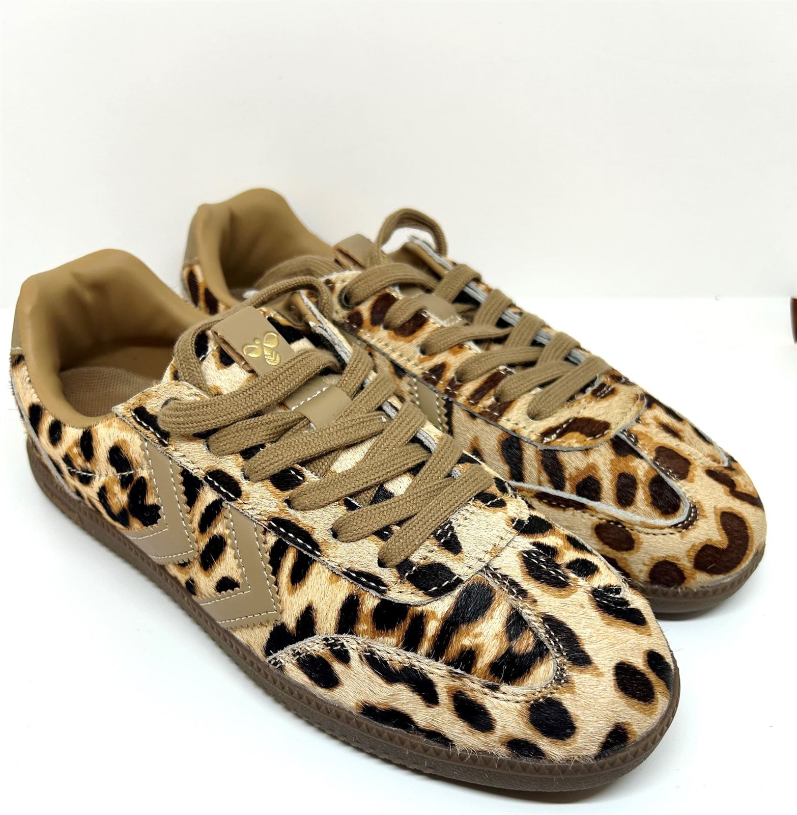 Zapatilla Hummel Leopard/Brown 402208 0001 CITY88M - Imagen 1