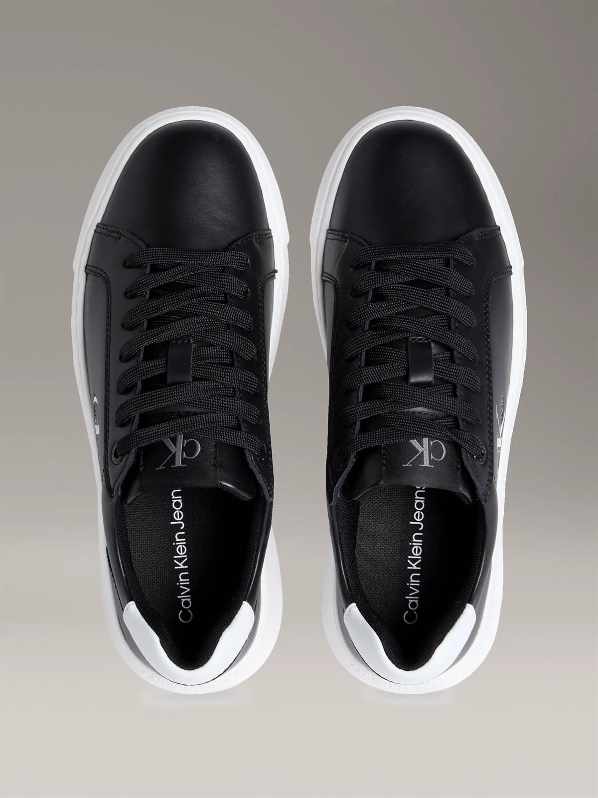 Zapatillas CALVIN KLEIN YW0YW01762 0GM ESS VULC LOW Black/Bright White - Imagen 3