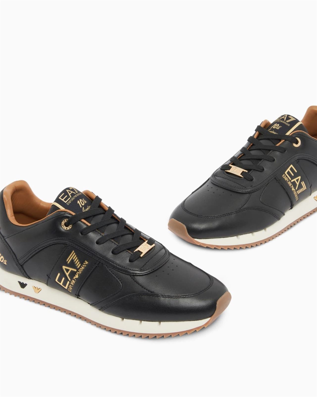 Zapatillas Emporio Armani EA7 7X000648 AF15588 MC021 black/gold - Imagen 1
