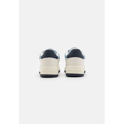 Zapatillas Tommy Jeans EM0EM01378 CZC TJM BASKET LEATHER skycrape blue - Imagen 2