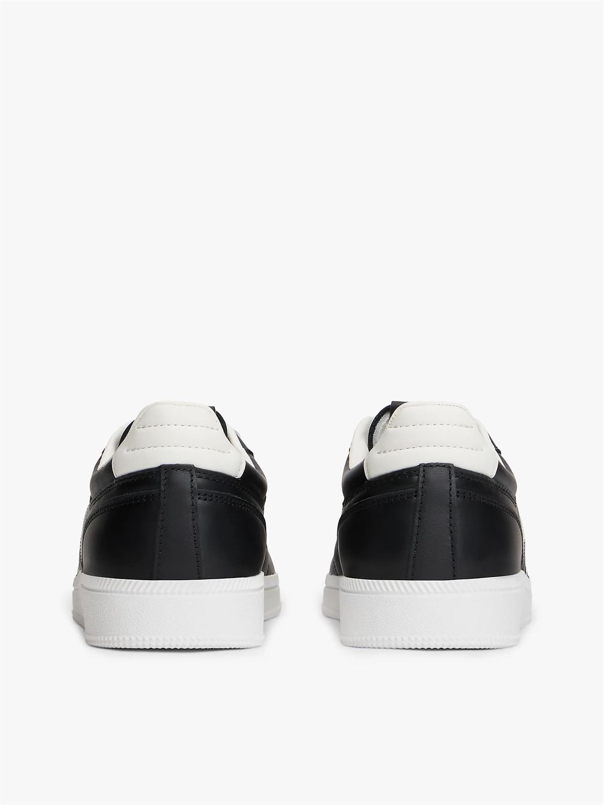 Zapatillas TOMMY JEANS EM0EM01708 BDS The greenwich black - Imagen 4